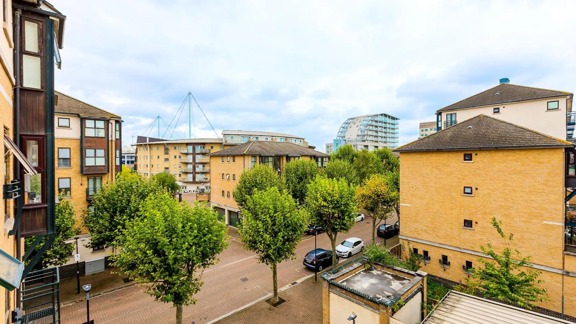 Bright New 2Br Flat With Balcony Near Excel London Appartement